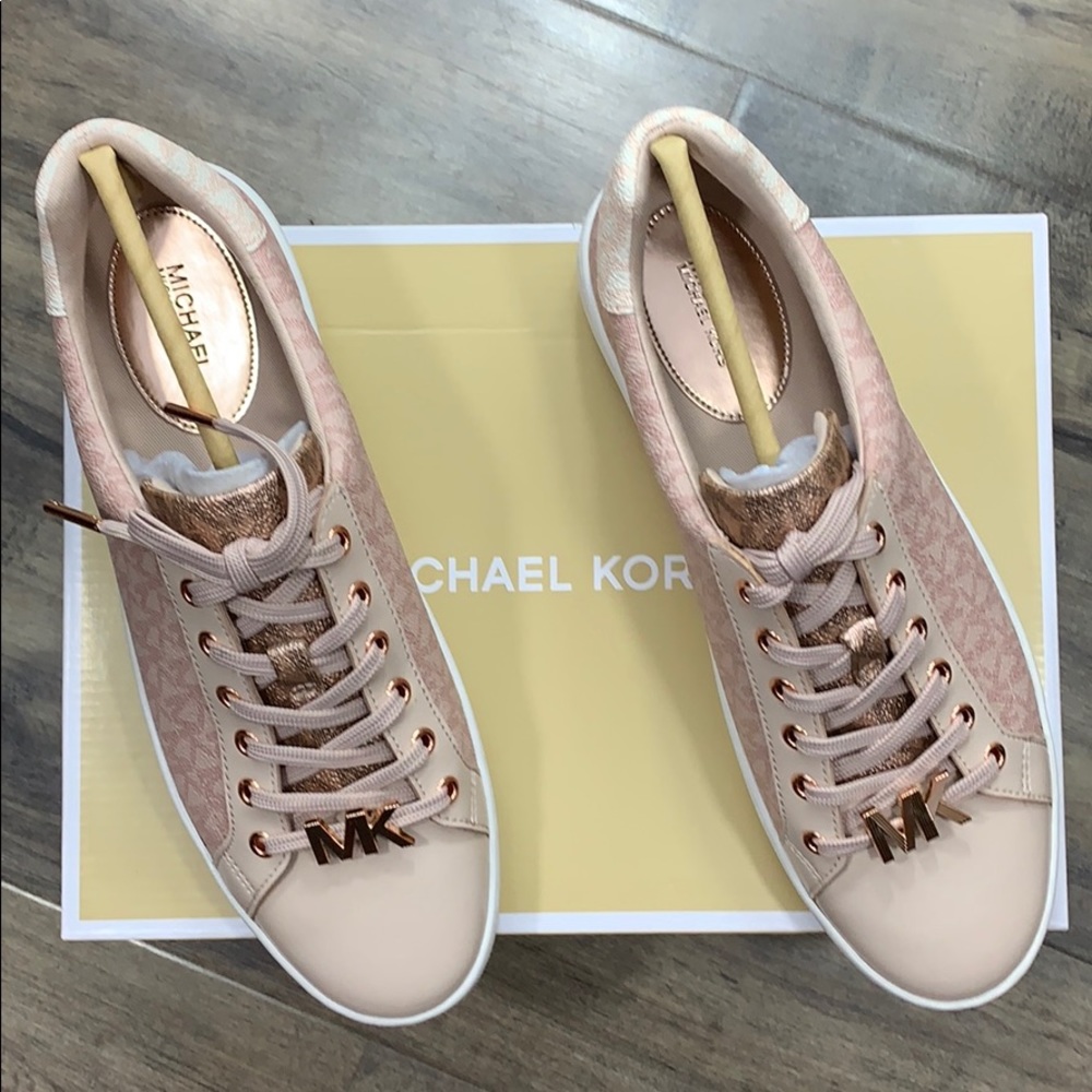 MICHAEL KORS POPPY LACE UP MINI MK LOGO PVC BALLET - Picture 4 of 16